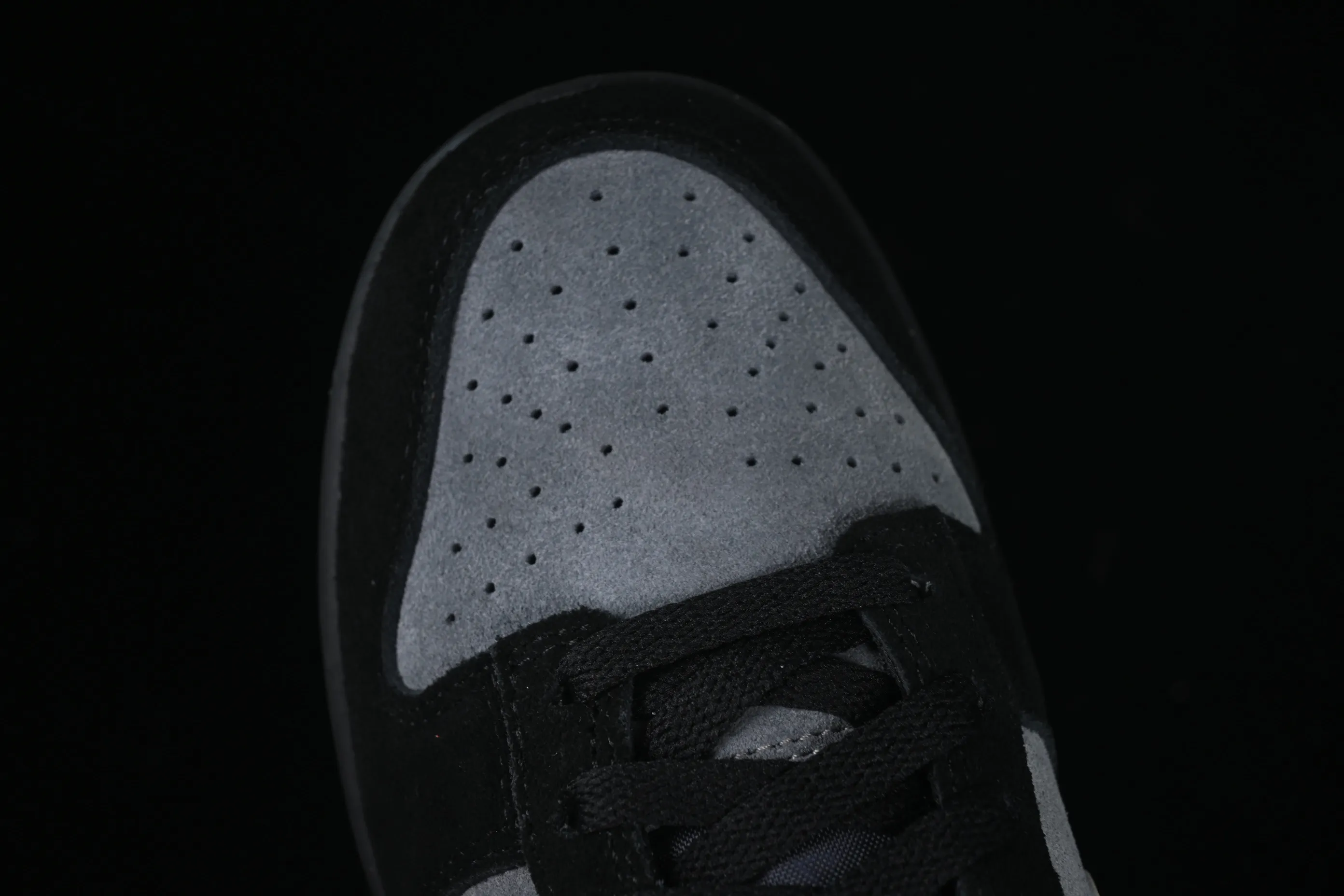 All categories Nk SB Dunk series Nk SB Dunk Low low-top sneakers Nk Dunk Low black and gray color low-top casual sneakers HQ1931-001